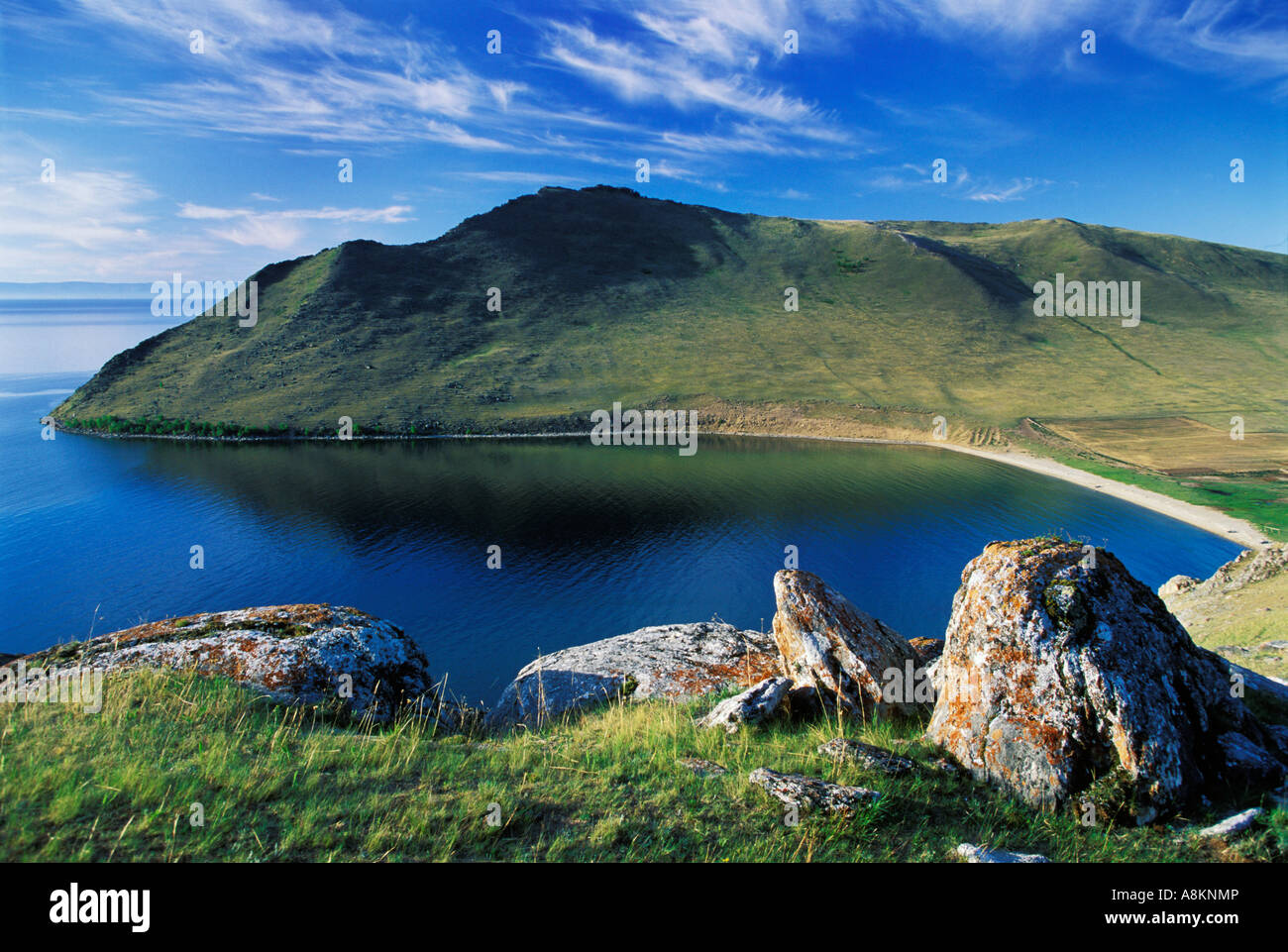 La baie d'Aya, le lac Baïkal, Sibérie, Russie Banque D'Images