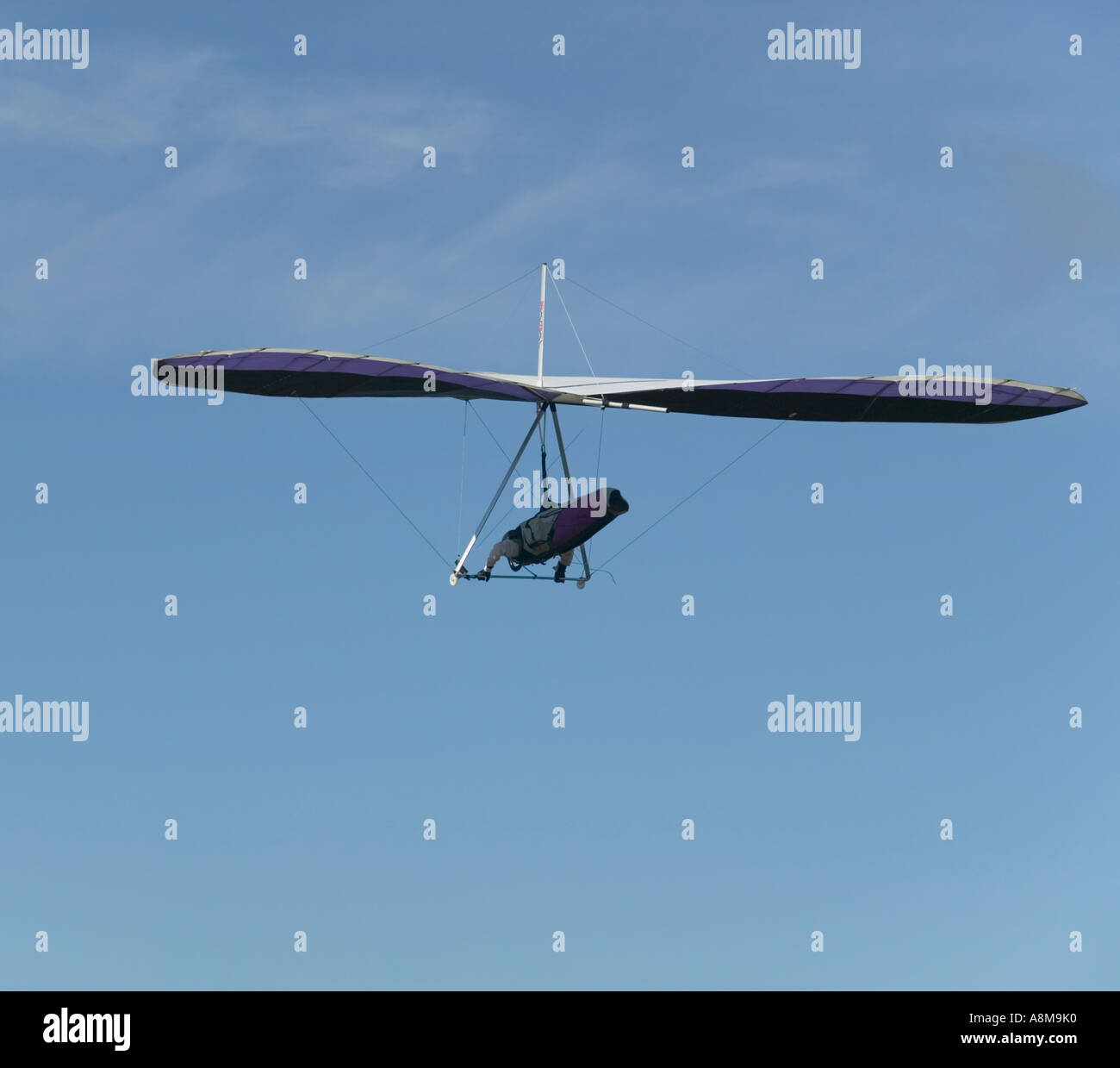 Deltaplane l'Atlantique falaises de St Agnes Head nr St Agnes Cornwall Grande-bretagne Banque D'Images