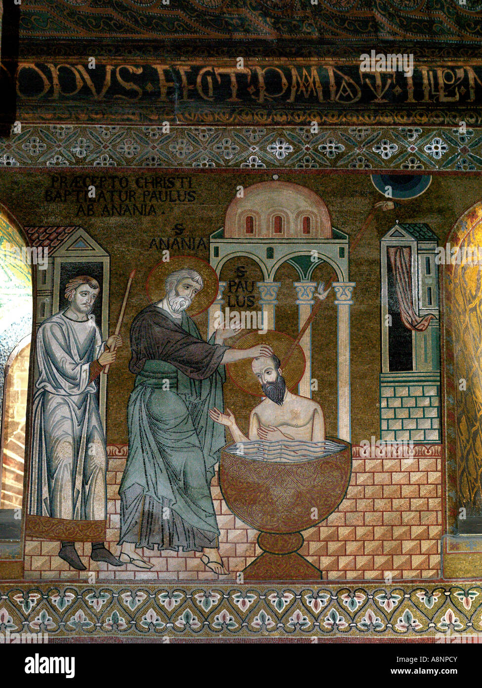 Sicile Italie Palerme La Chapelle Palatine dans le Palais Norman mosaïque dans les allées St Paul St baptisant Anania Banque D'Images