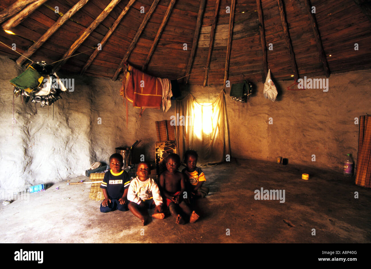 Les enfants en chambre, kwa-zulu zulu, Natal, Afrique du Sud Banque D'Images