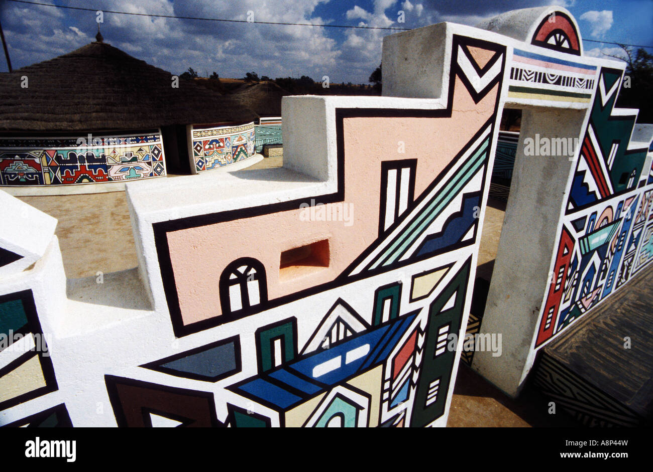 Ndebele, kgodwana moderne homestead village, kwa-ndebele, afrique du sud Banque D'Images