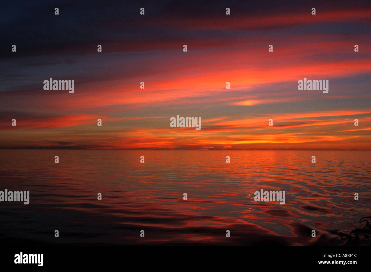 Coucher du soleil de l'Arctique dans le détroit de Davis Banque D'Images
