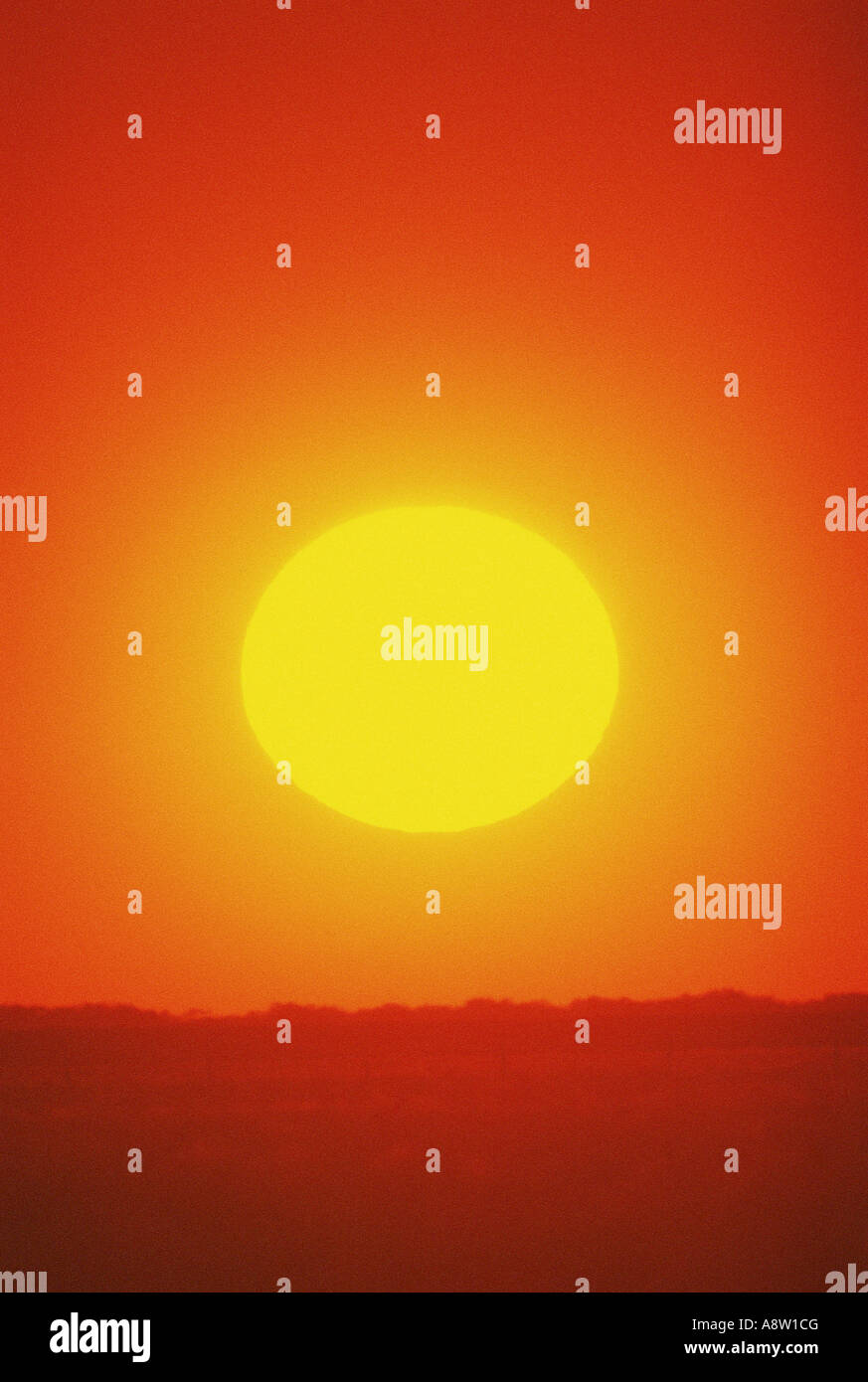 Sunse Australie. Coucher de soleil au-dessus de l'horizon. Banque D'Images