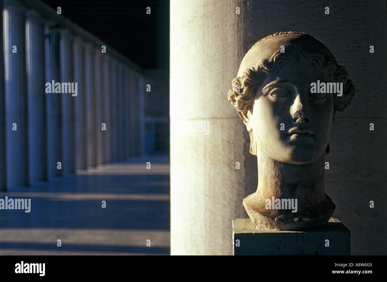 Statue de la Déesse Nike au Musée de l'Agora antique (Stoa d'Attalos) à  Athènes, Grèce Photo Stock - Alamy