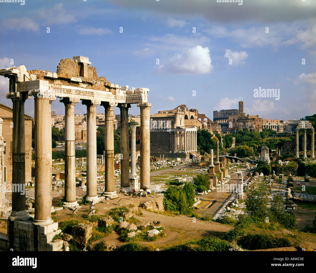 Les ruines antiques du Forum à Rome Italie Banque D'Images