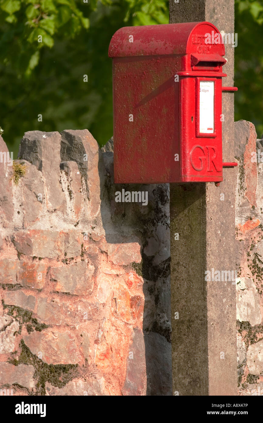 Un poste canada Georges règne lettres seulement post box Banque D'Images