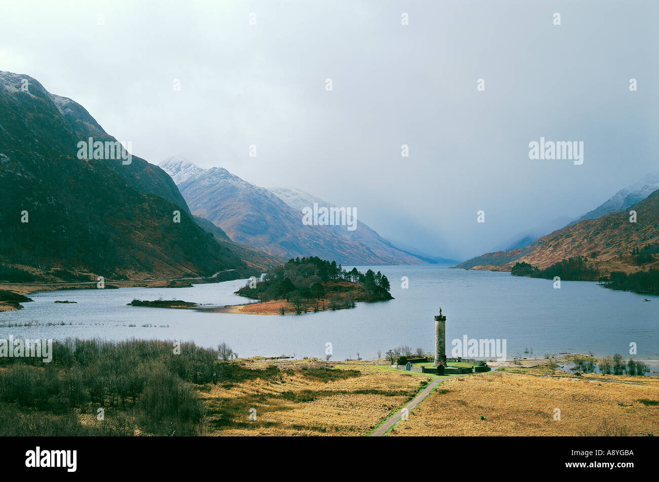 Le monument de Glenfinnan, Loch Shiel, l'Écosse où les marques standard a été soulevée pour Bonnie Prince Charlie. 1745 Rébellion jacobite Banque D'Images