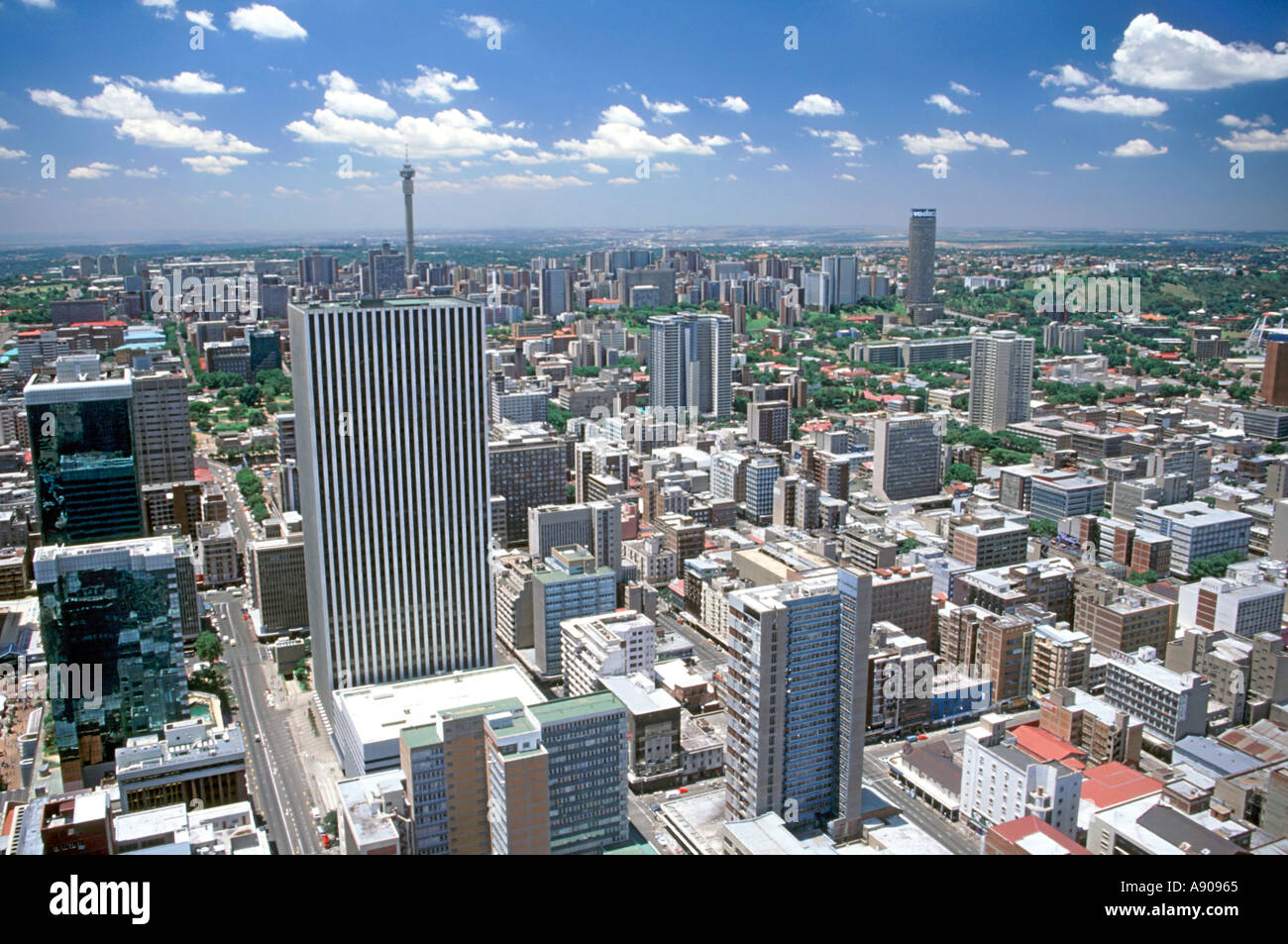 Une vue de Johannesburg et sa banlieue nord vu depuis le dernier étage du Carlton Centre. Banque D'Images