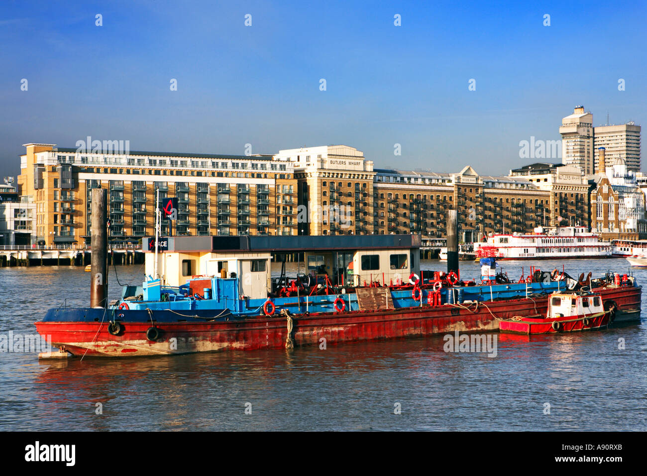 Go LONDRES BUTLERS WHARF Banque D'Images