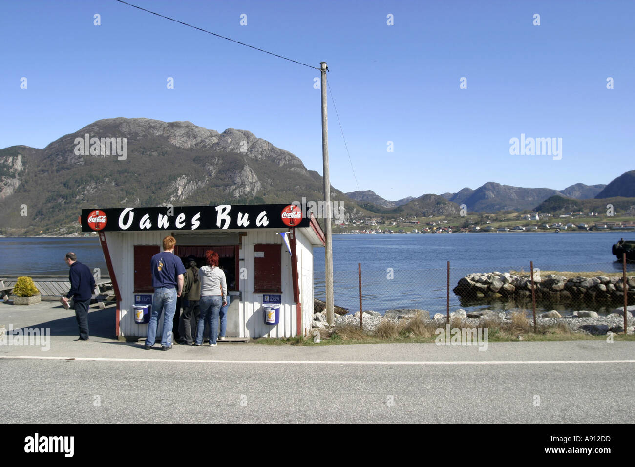 Ferry dock kiosk Banque D'Images