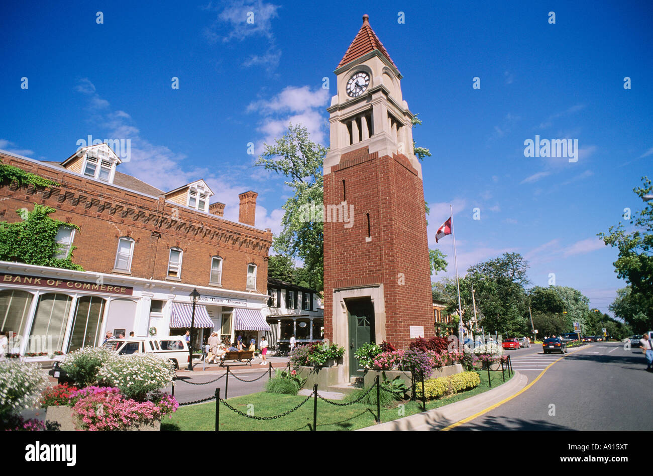 Rue principale et de la tour de l'horloge, Niagara on the Lake, Ontario, Canada Banque D'Images