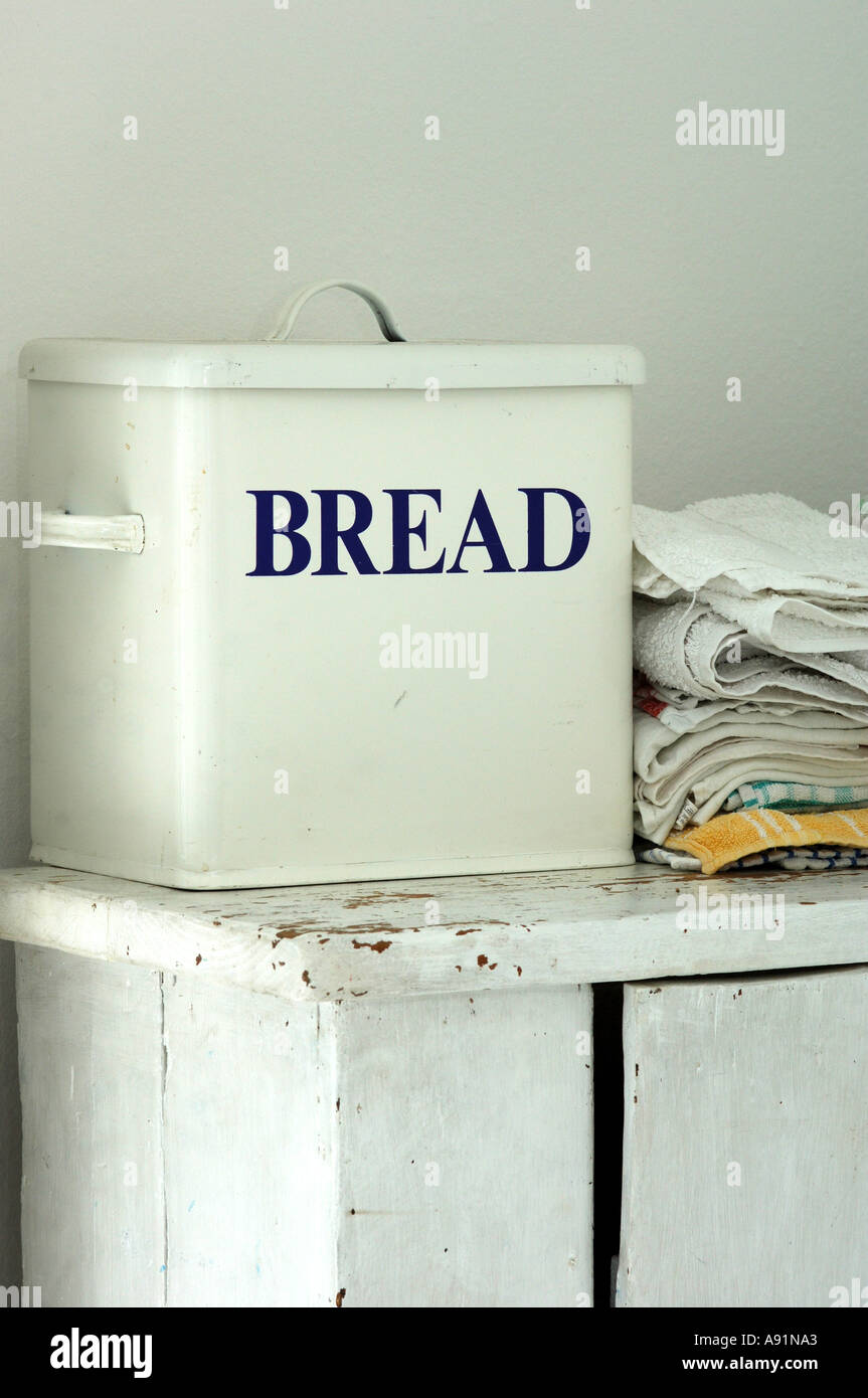 Breadbin et torchons Banque D'Images