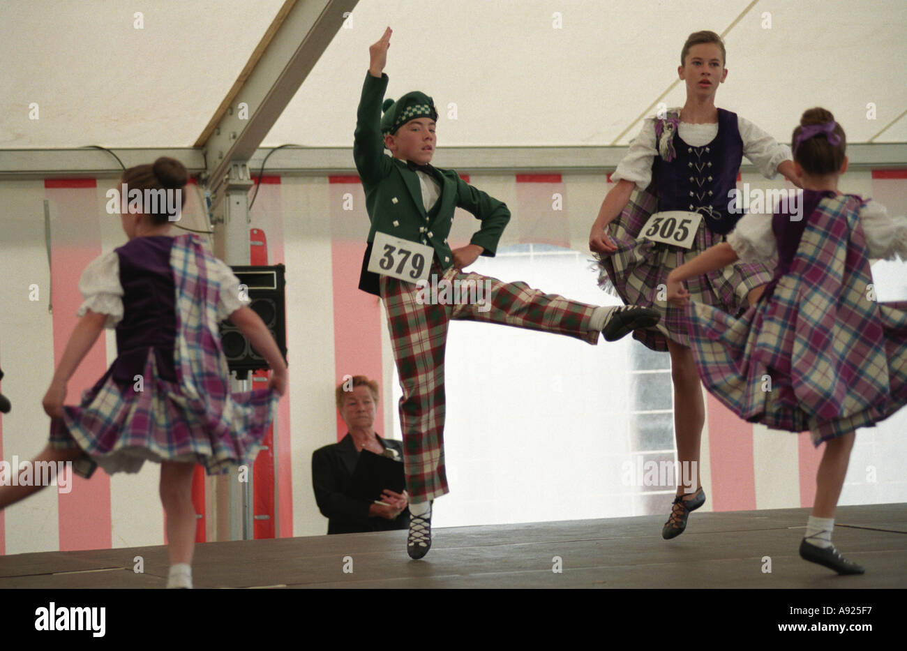 Scottish Country Dancing la concurrence au World Pipe Band Championship à Glasgow en Écosse Banque D'Images