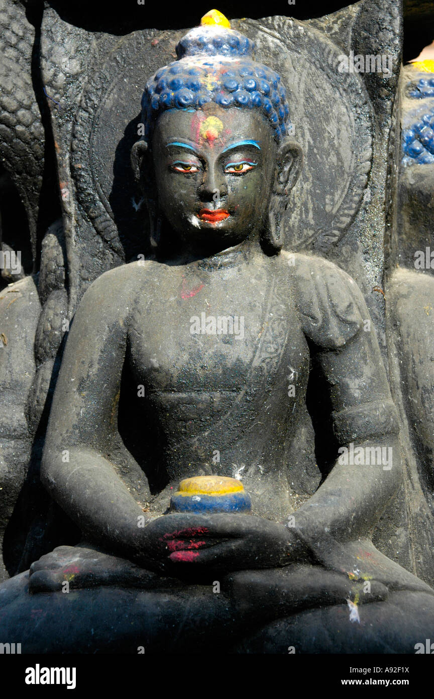 La figure de Bouddha dans lotusseat Népal Katmandou Stupa Kathesimbhu Banque D'Images