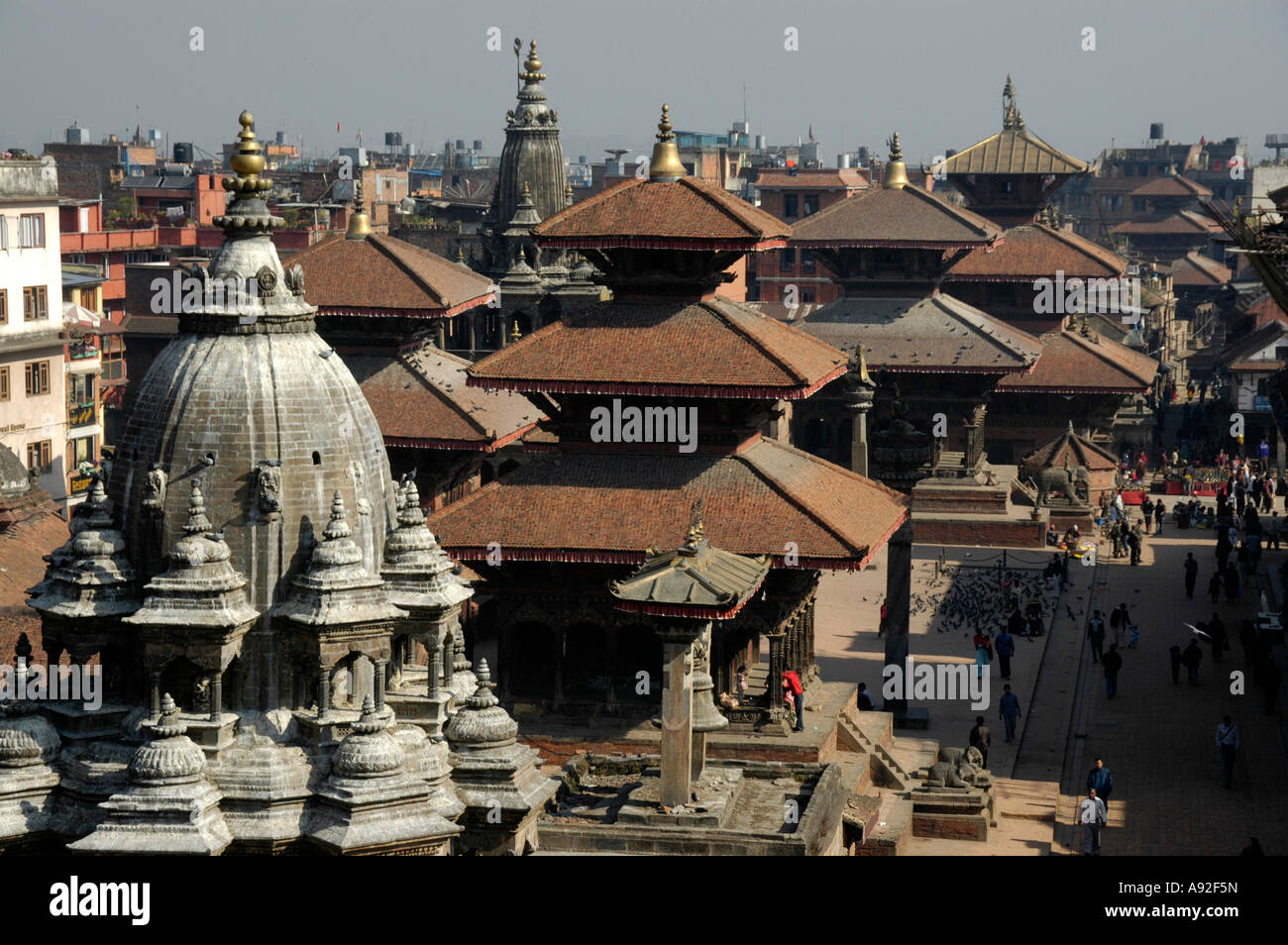 Vue sur les toits des temples du Népal Katmandou Patan Banque D'Images