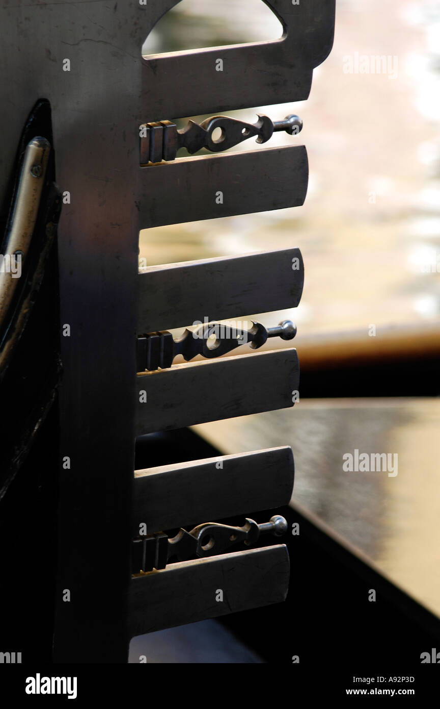 Close up detail de la ferro de gondole à Venise Banque D'Images