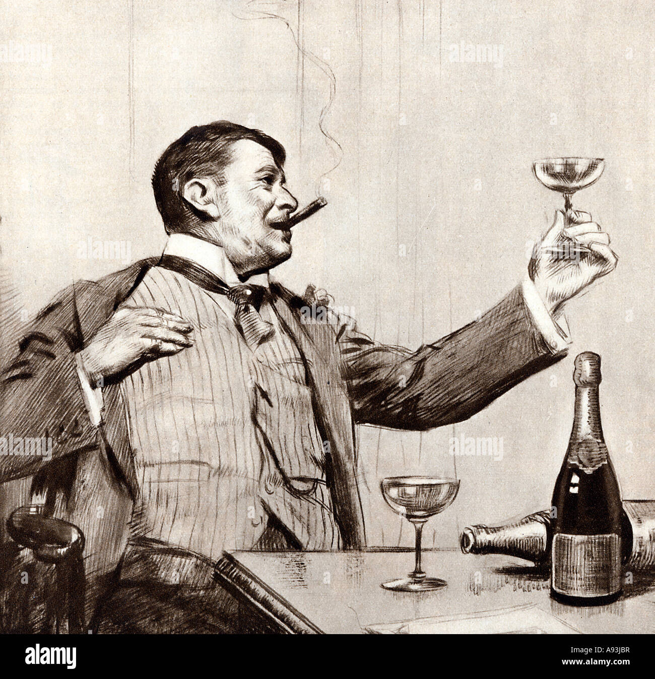 Verre à champagne vide comme regardé par un homme qui ne semble pas travailler sur ce qui est arrivé à la bouteille pleine Banque D'Images