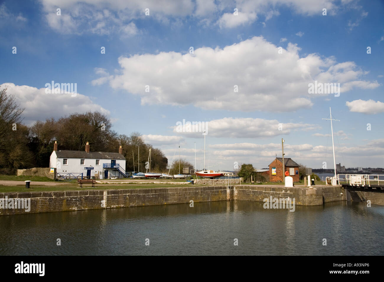 Port Dock externe du projet de régénération sur la rivière Severn à Lydney England UK Banque D'Images