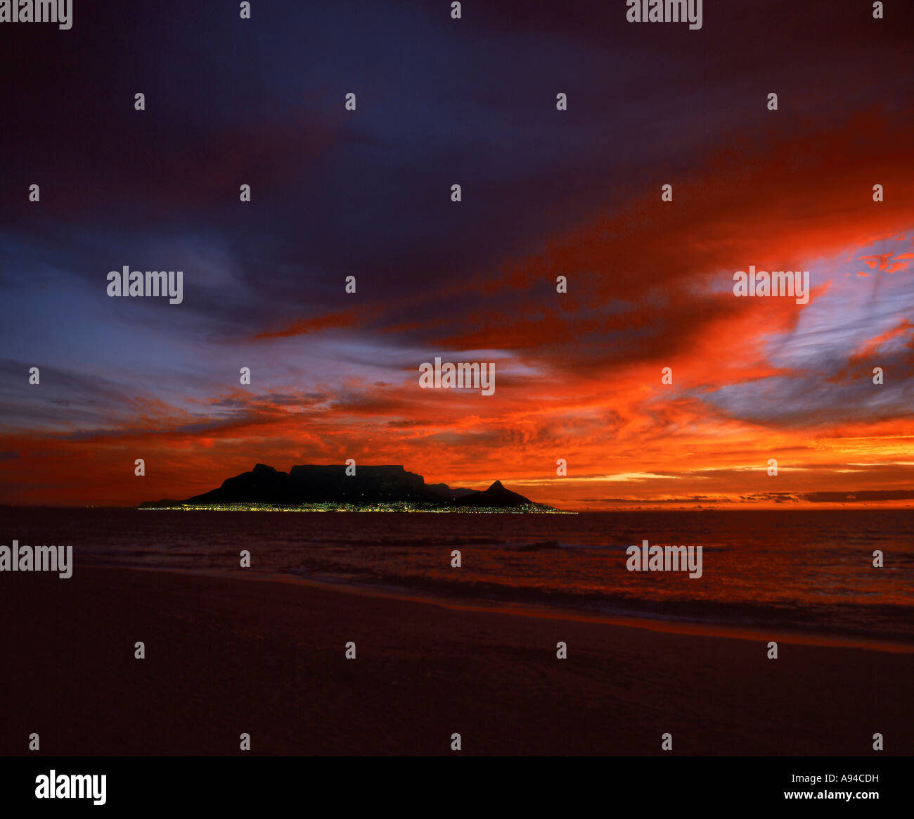 Coucher du soleil Table Mountain Cape Town Western Cape Afrique du Sud Banque D'Images