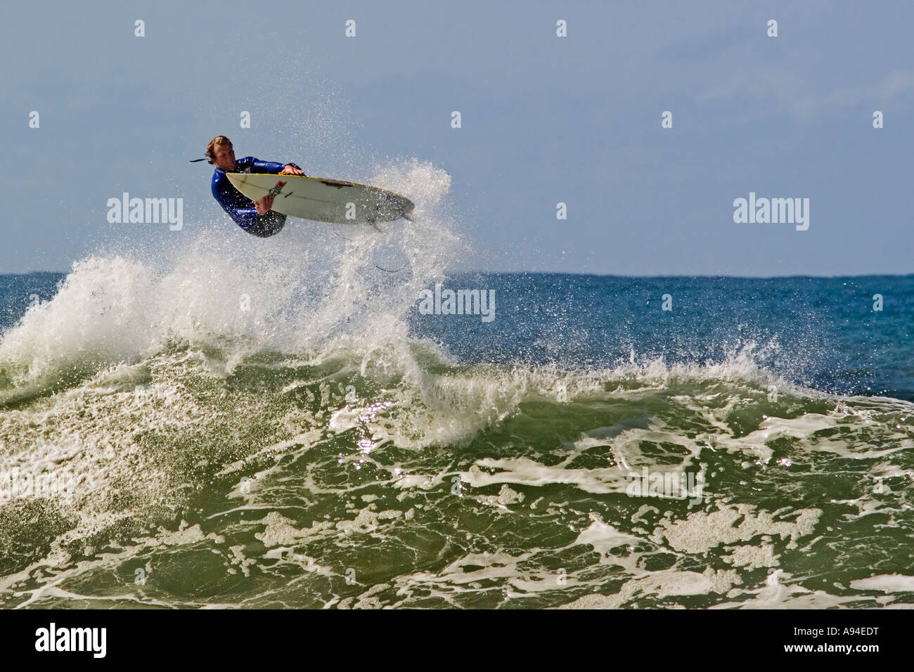 Extraction d'un surfeur Queensbury Queensburry air Point Point l' Afrique du Sud Banque D'Images