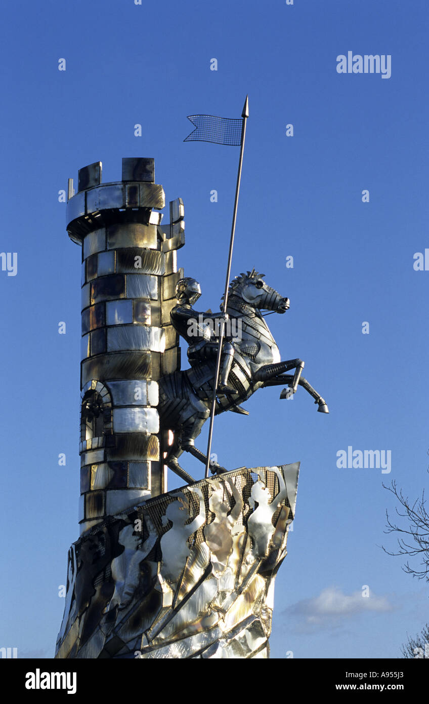 Le chevalier de la Vale statue par John McKenna, CASTLE VALE, Birmingham, West Midlands, England, UK Banque D'Images