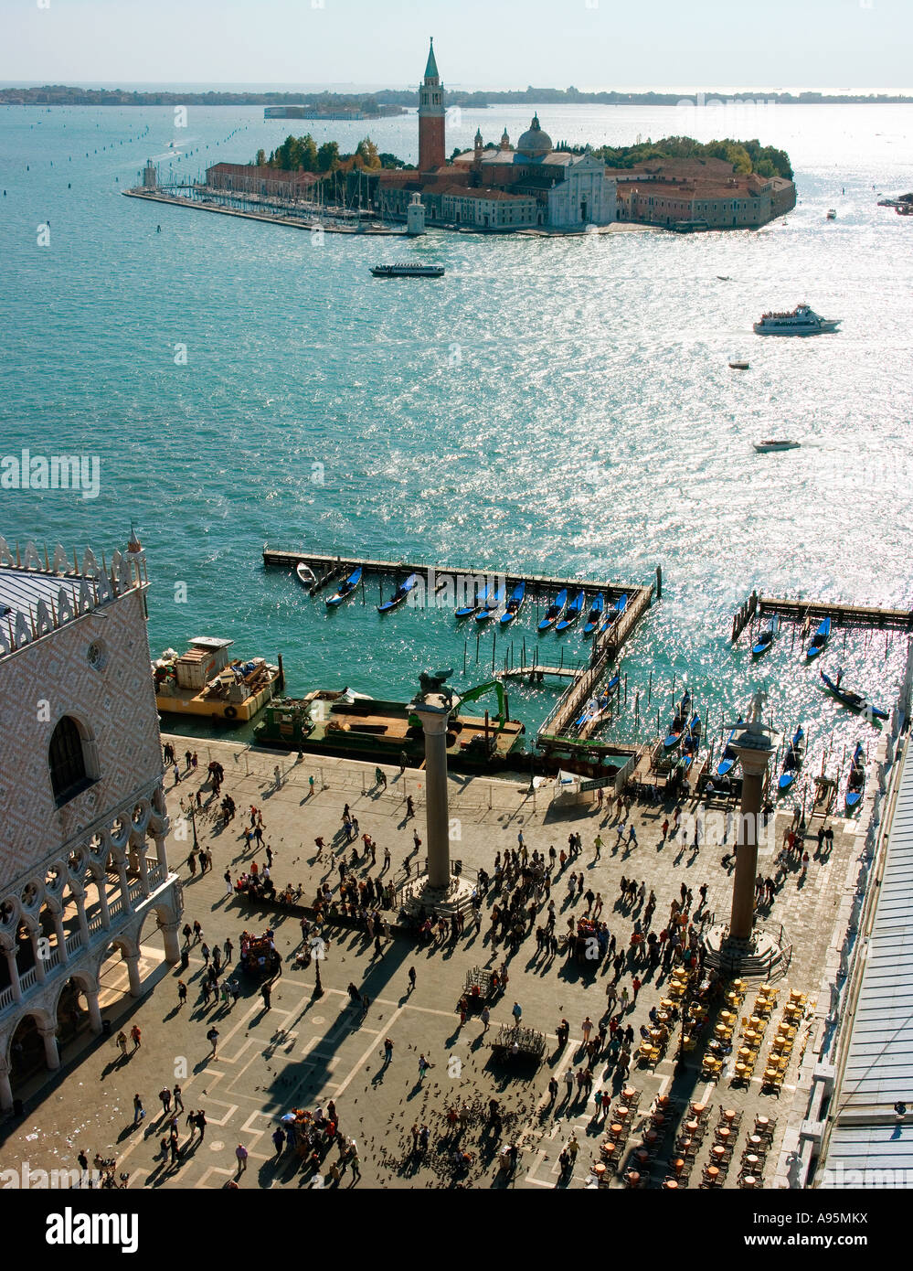 San Giorgio Maggiore à partir de la Piazza San Marco, Venise, Italie. Banque D'Images