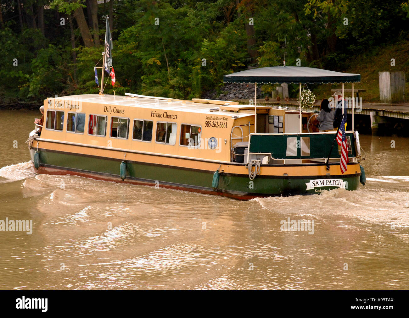 Voyager en bateau touristique sur Canal Érié l'état de New York, United States Banque D'Images
