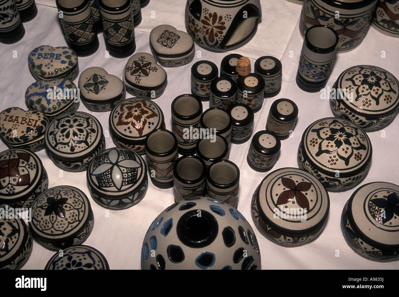 Souvenirs à vendre, sur le marché Samedi, le Mercado de Abastos, capitale de, Oaxaca de Juarez, Oaxaca State, Mexico Banque D'Images