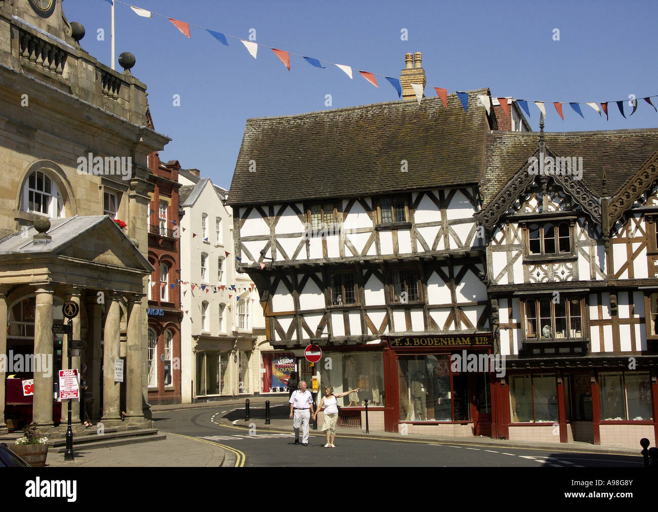 Le beurre et la rue Large, Ludlow, Shropshire, England, UK, Royaume-Uni, Grande-Bretagne, Europe Banque D'Images