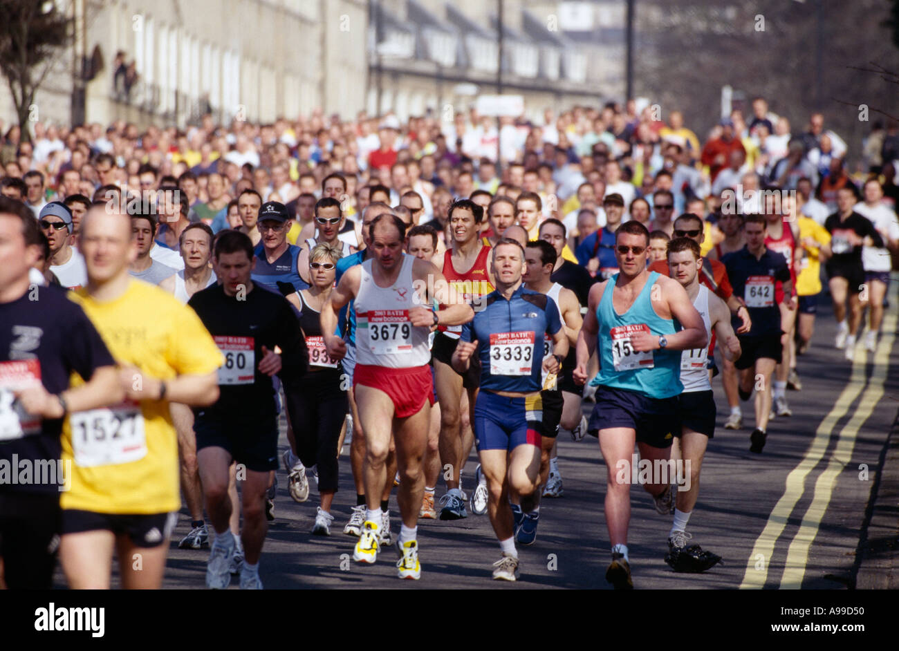 Les COUREURS DE BAIGNOIRE DEMI-MARATHON VILLE DE BATH UK Banque D'Images