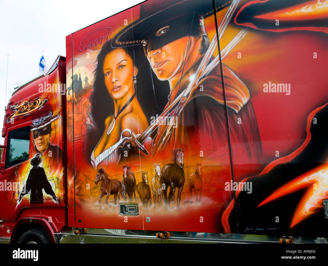 Brossé Air peinture murale du film Zorro sur un camion et cabine à TruckFest, Peterborough, Royaume-Uni. Banque D'Images