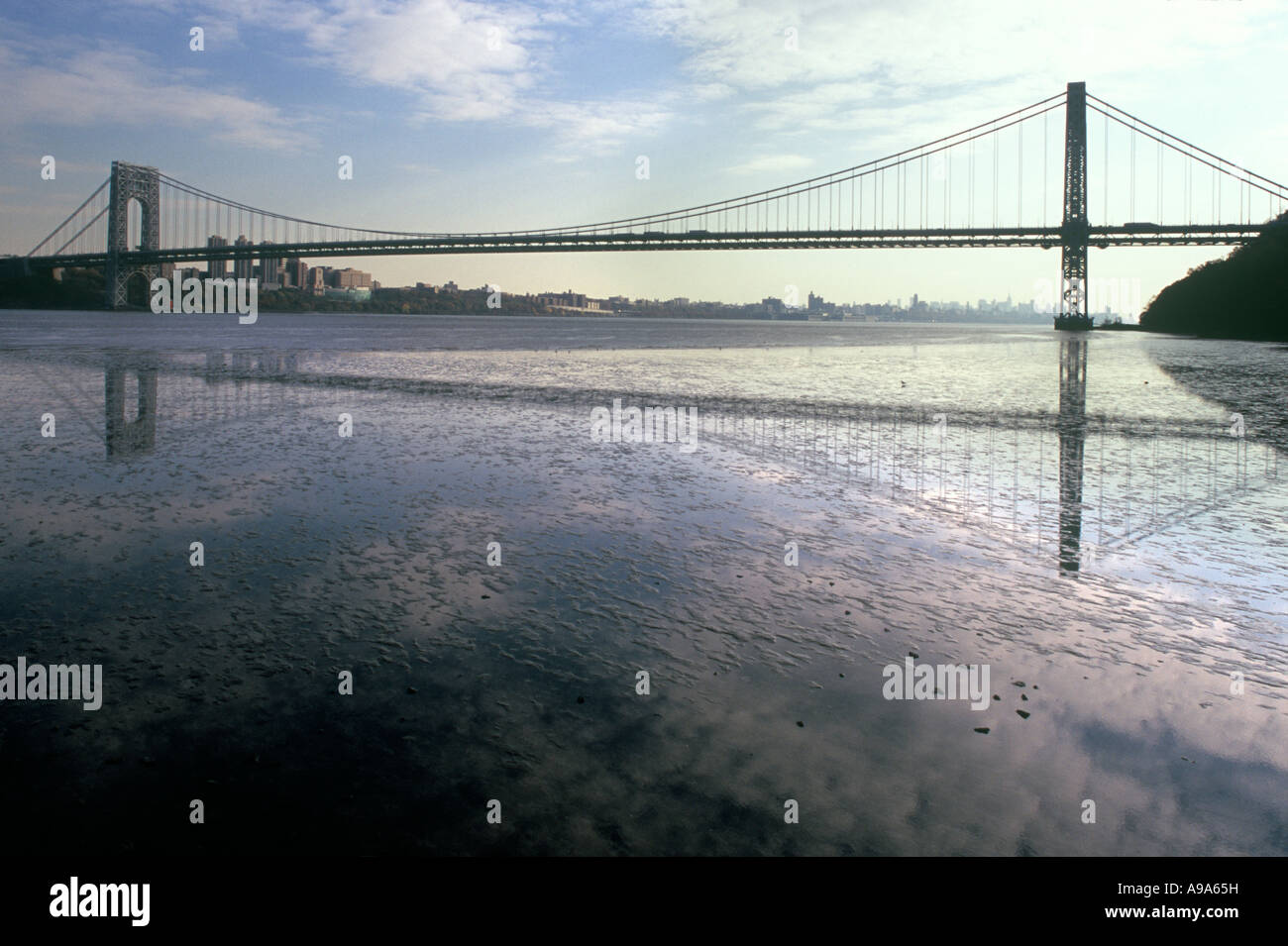 GEORGE WASHINGTON BRIDGE (©CASS GILBERT 1931) HUDSON MANHATTAN NEW YORK USA Banque D'Images