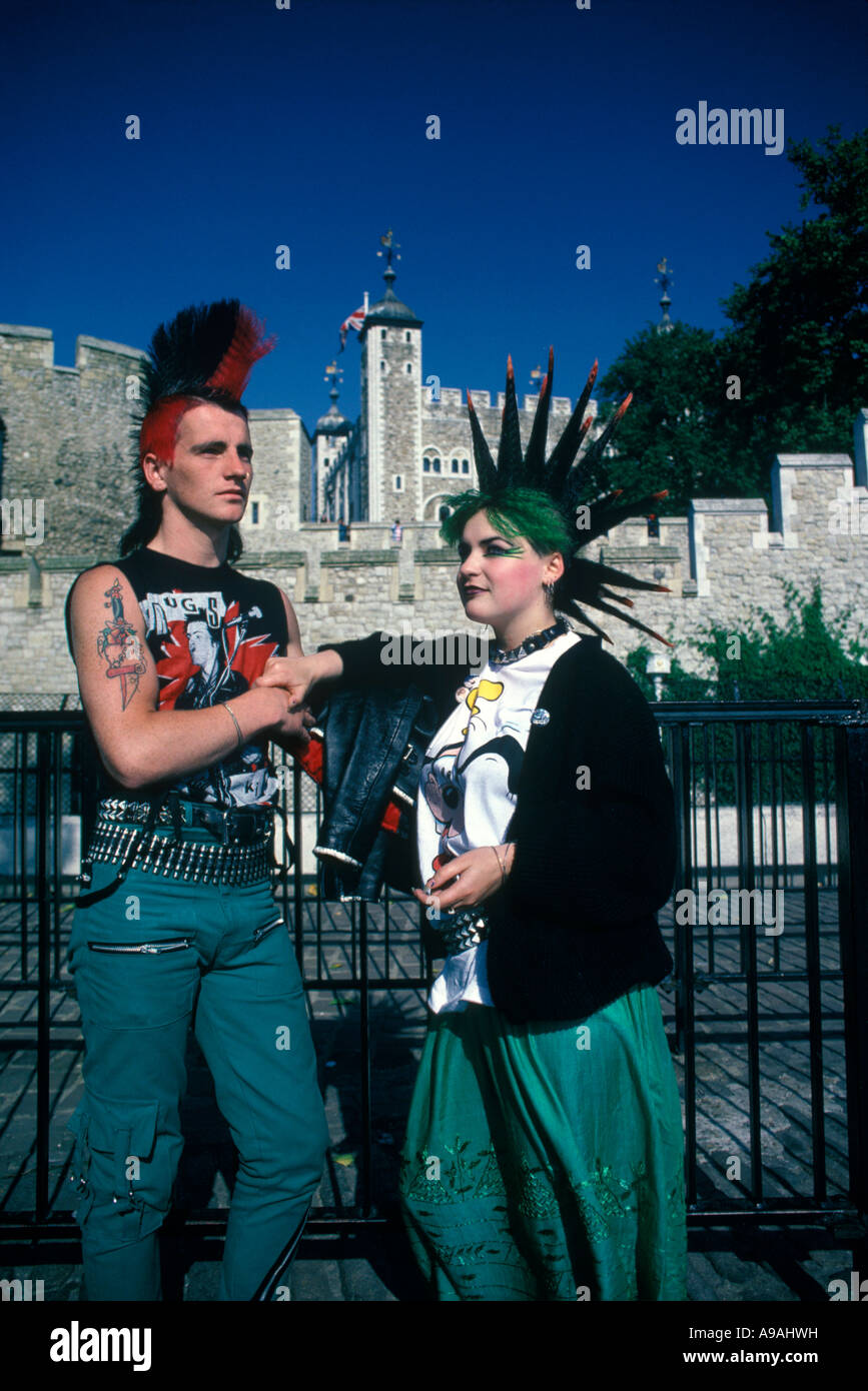 1987 PUNK ROCKERS TOUR DE LONDRES LONDRES LONDRES ANGLETERRE ROYAUME-UNI Banque D'Images