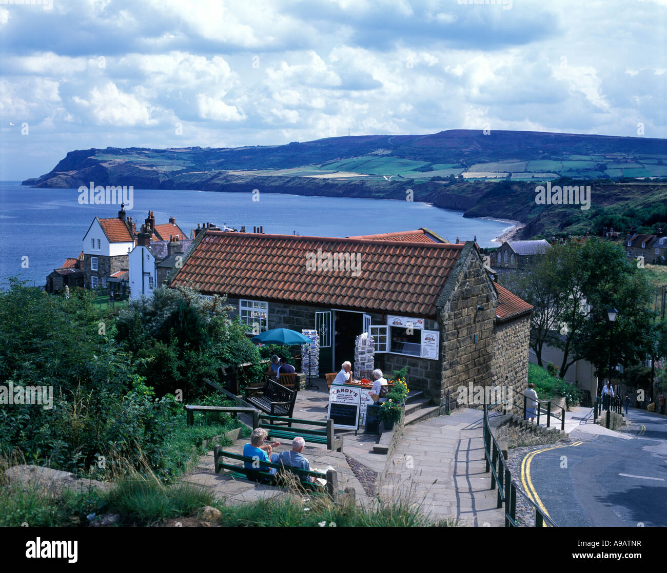 Magasin de thé ROBIN HOODS BAY NORTH YORKSHIRE ANGLETERRE UK Banque D'Images
