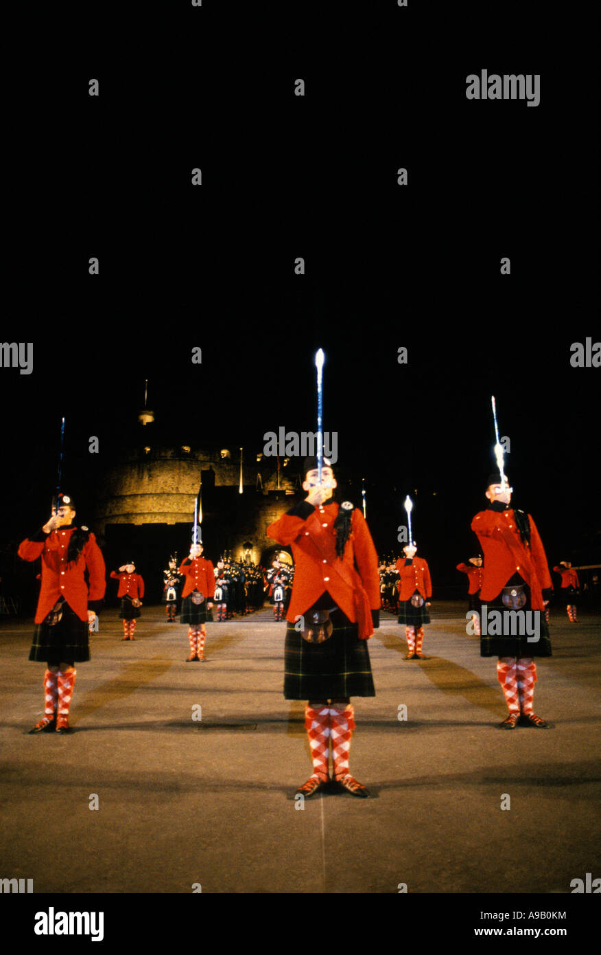 Épée posée SALUTE FANFARES MILITARY TATTOO EDINBURGH SCOTLAND UK ESPLANADE DU CHÂTEAU Banque D'Images