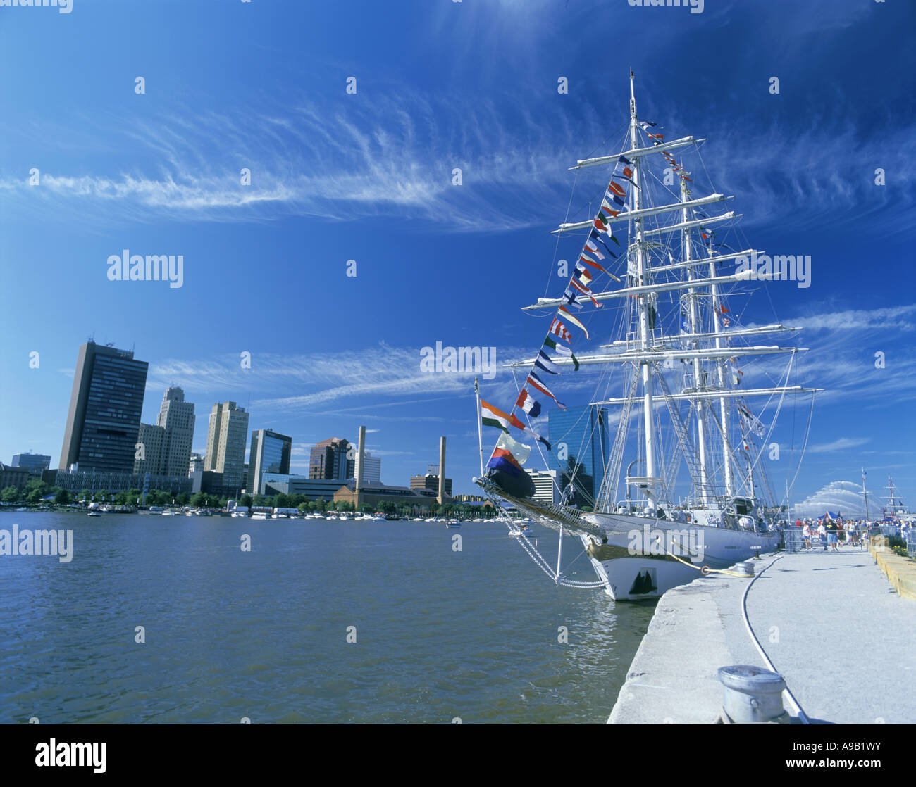 INS TARANGINI GRAND NAVIRE (©COLIN MUDIE 1995) INTERNATIONAL PARK MAUMEE RIVER TOLEDO OHIO ETATS-UNIS Banque D'Images