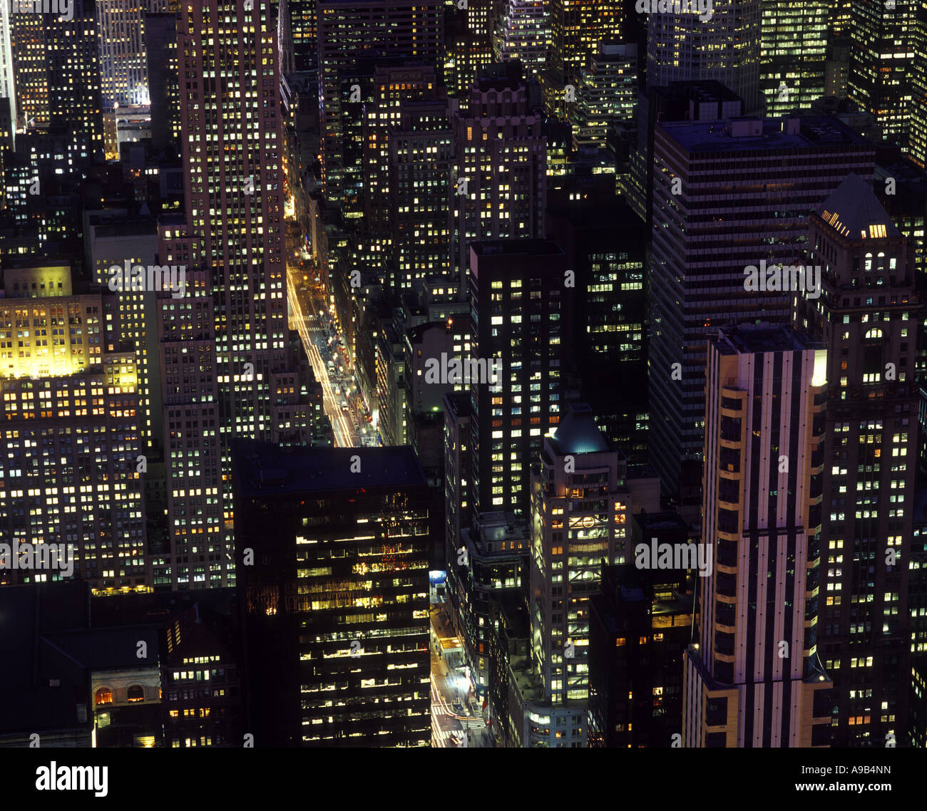 Cinquième avenue de grands bâtiments midtown Manhattan NEW YORK USA Banque D'Images