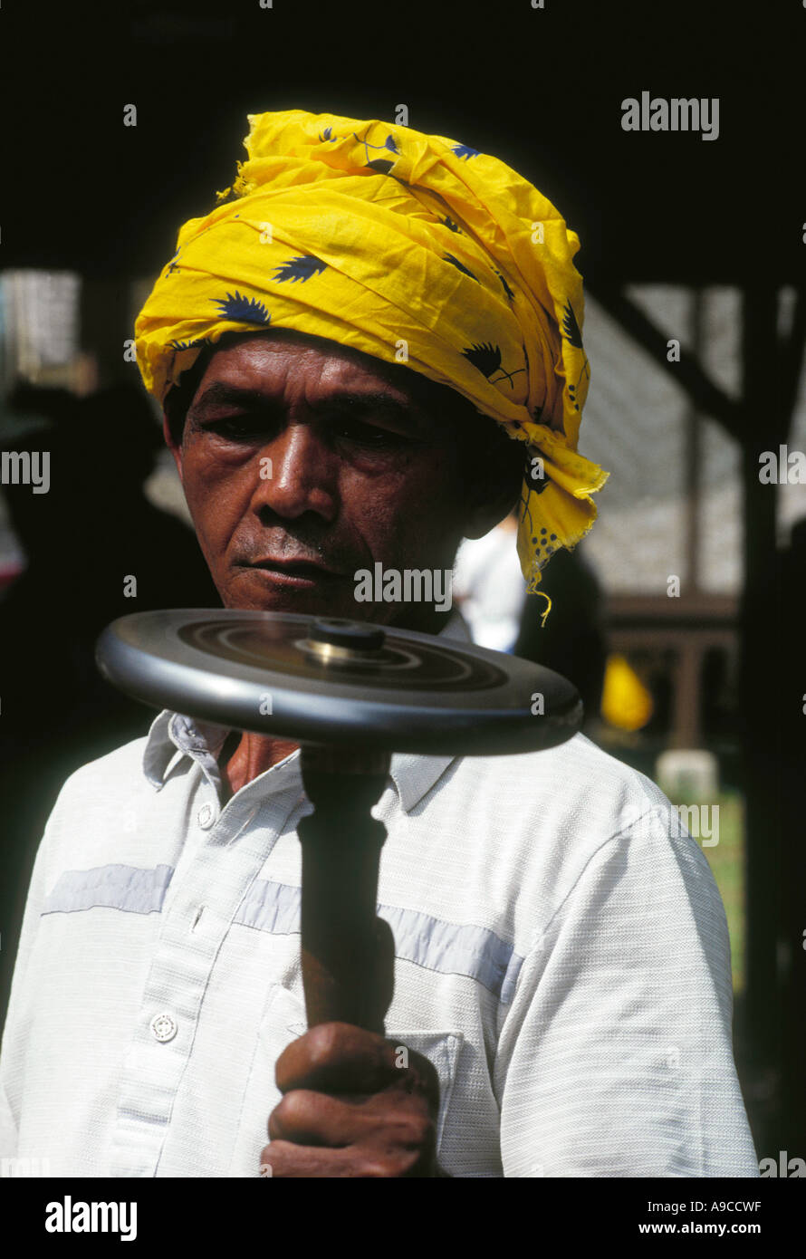 La culture malaisienne traditionnelle, les musiques, les URI de gazage - technique de filature, Bersilat - self défense à Kota Bahru Banque D'Images