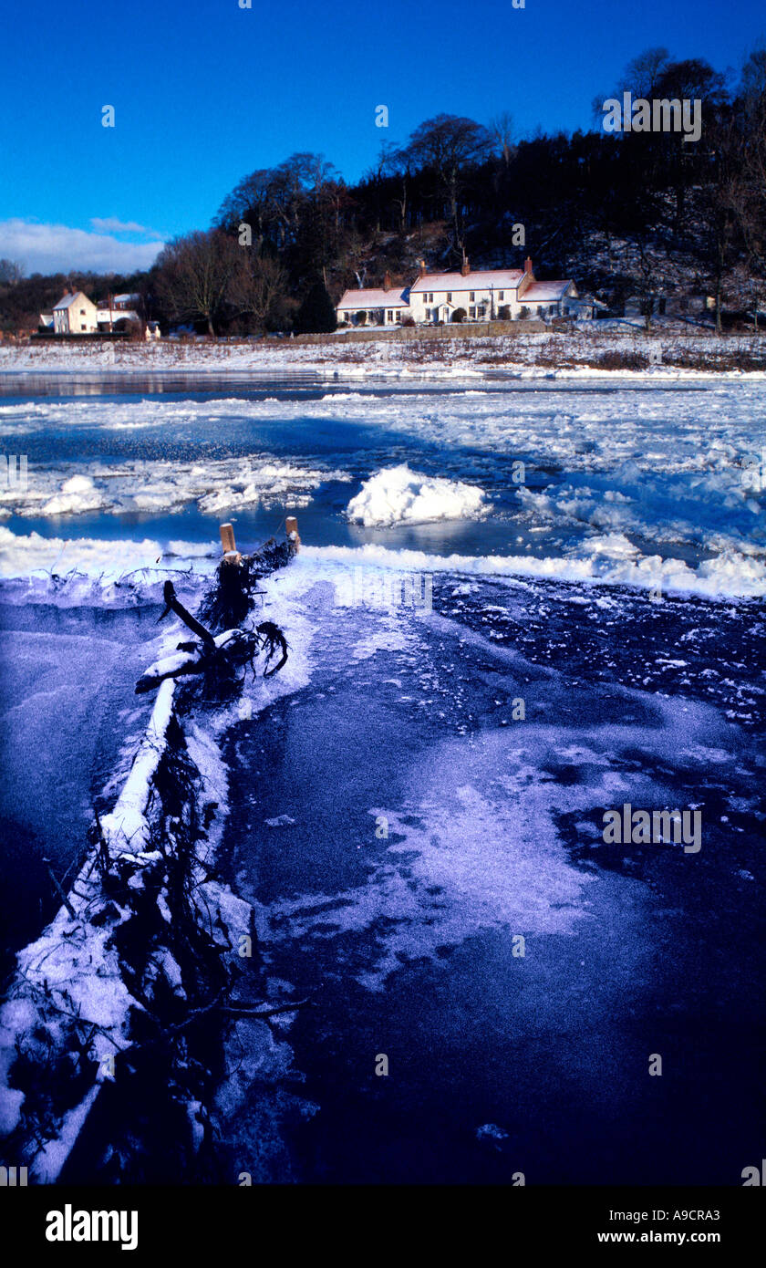 L'hiver à Norham à bateaux sur la frontière écossaise Banque D'Images