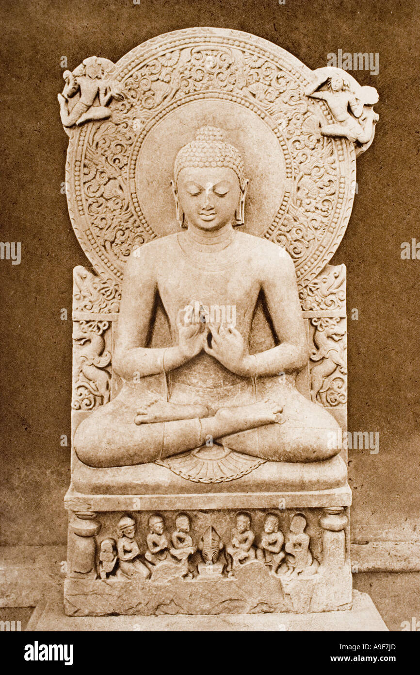 La prédication du Bouddha. Sculpture découverte à Sarnath. Banque D'Images