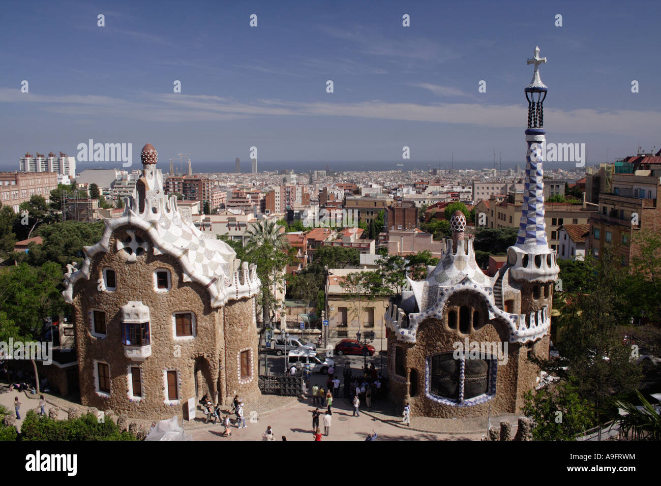 Pavillons d'entrée au Parc Guell Banque D'Images