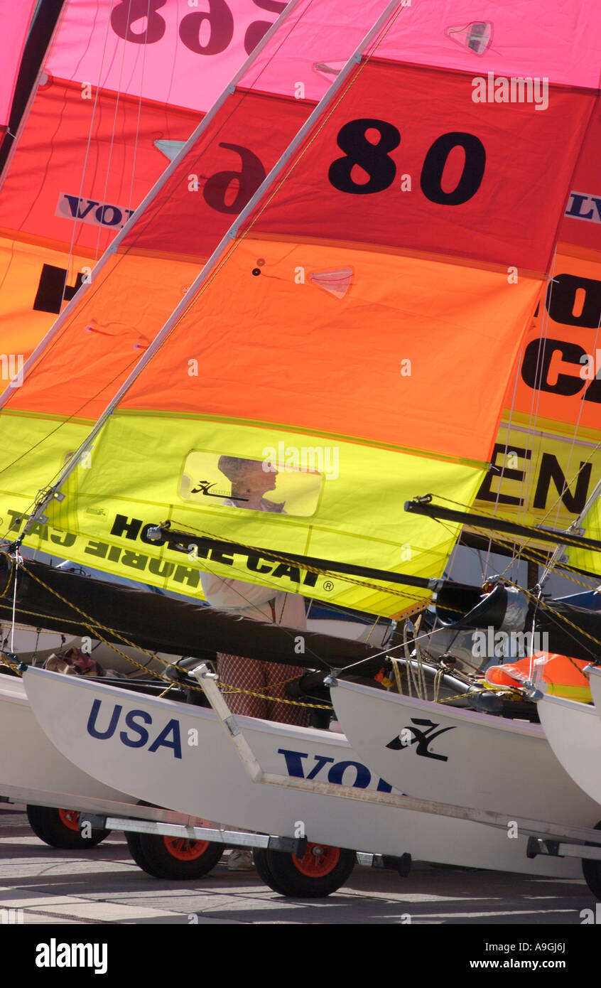 Dériveurs catamaran Hobie Cat au Weymouth et Portland International Sailing Academy Dorset England UK Banque D'Images