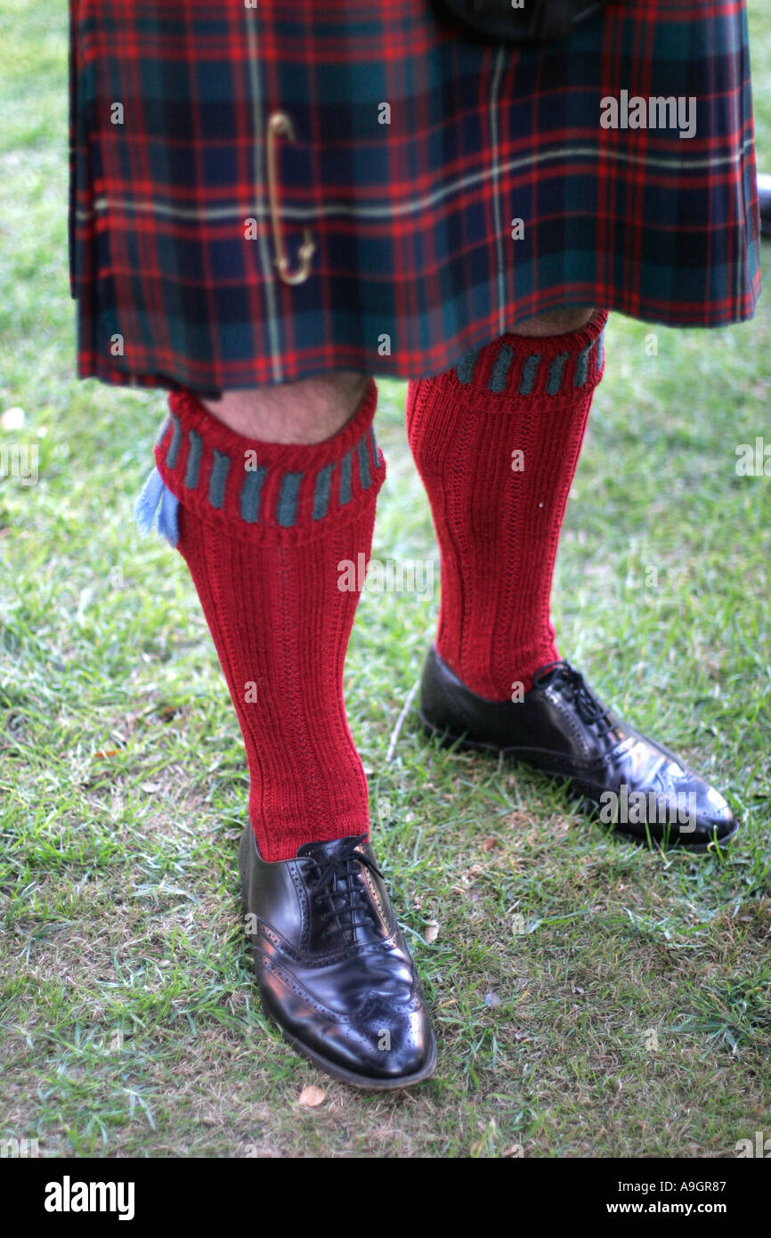 Un kilt écossais et tricot main red socks avec soufflets Banque D'Images