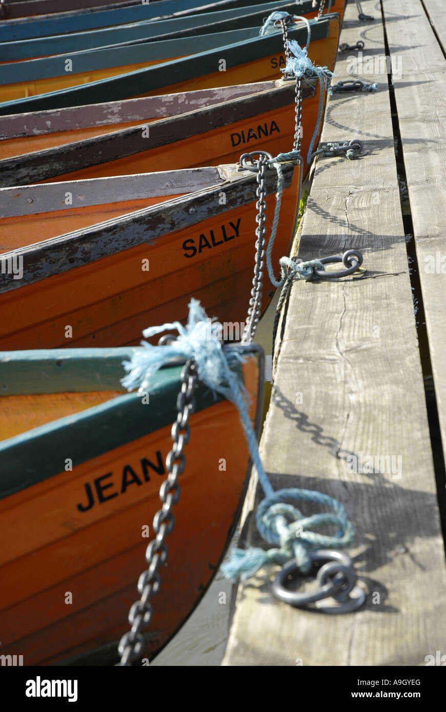 Bateaux amarrés à quai de Twickenham Banque D'Images