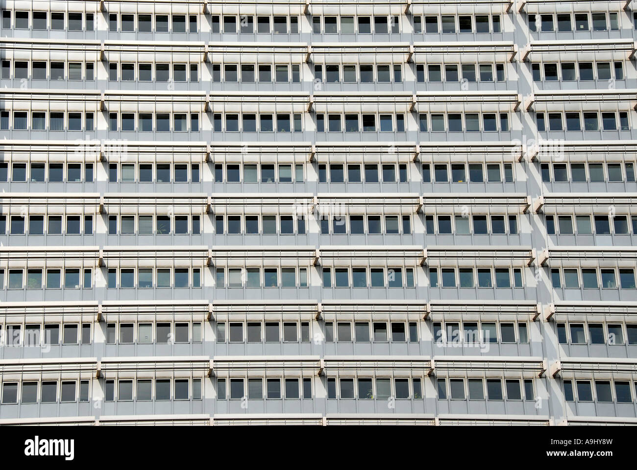 Appartements de style socialiste vivant Sulky Berliner Zeitung Berlin Allemagne Banque D'Images