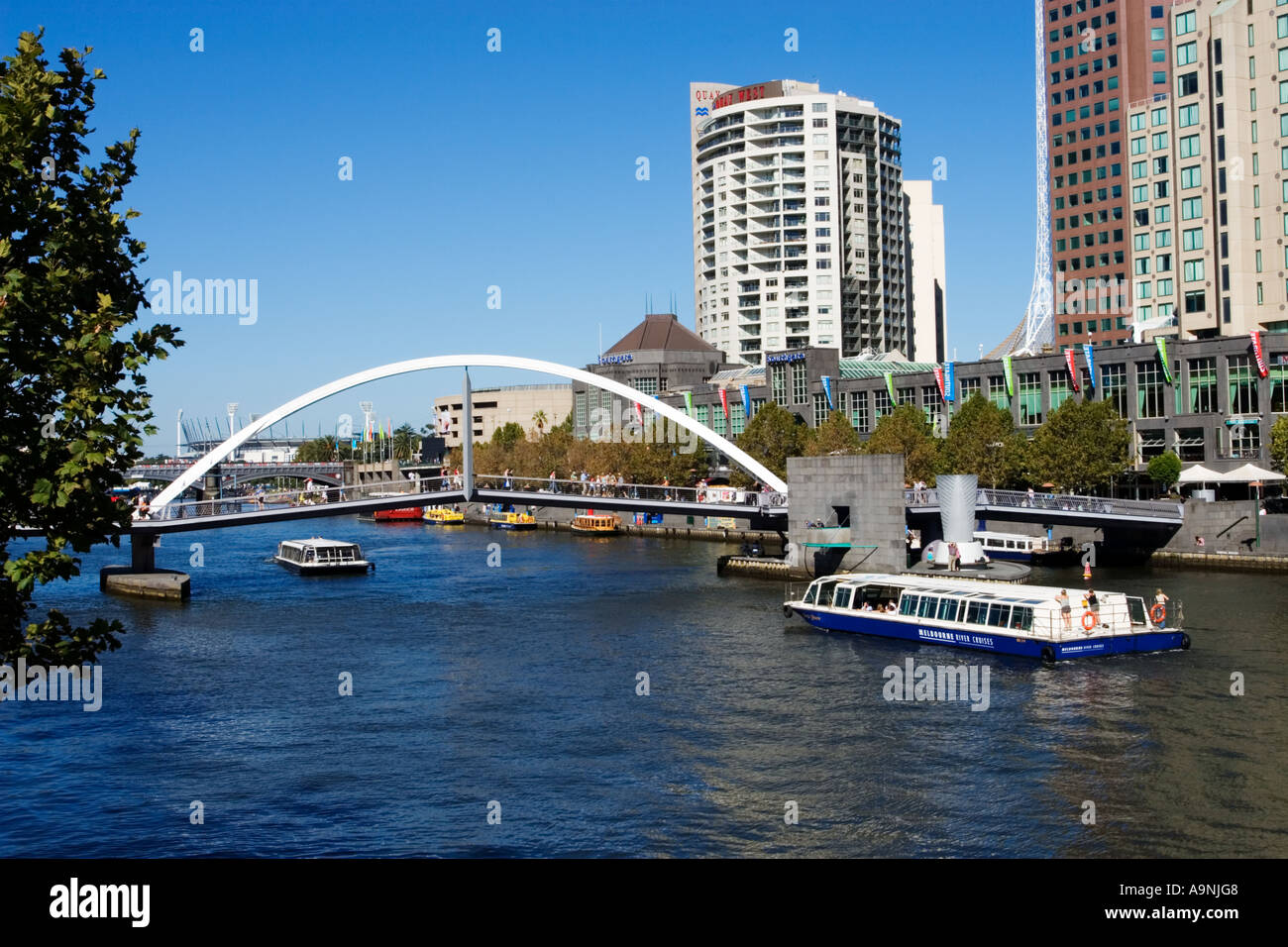 Paysage urbain de Melbourne Melbourne / Rivière Yarra et de Southbank à Melbourne Australie Victoria.. Banque D'Images