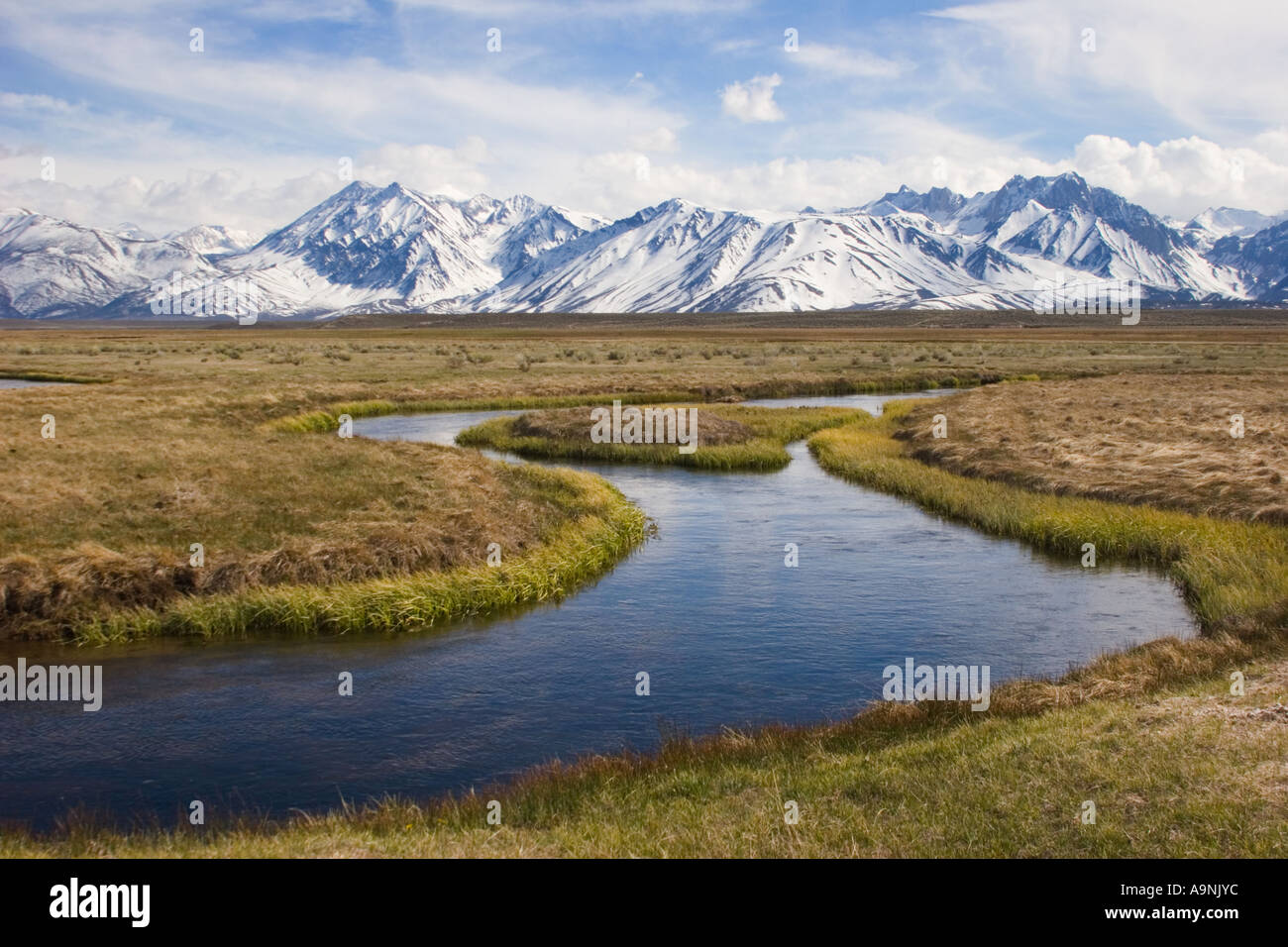 La vallée de la rivière Owens dans la partie Est de la Sierra près de Mammoth Lakes en Californie Banque D'Images