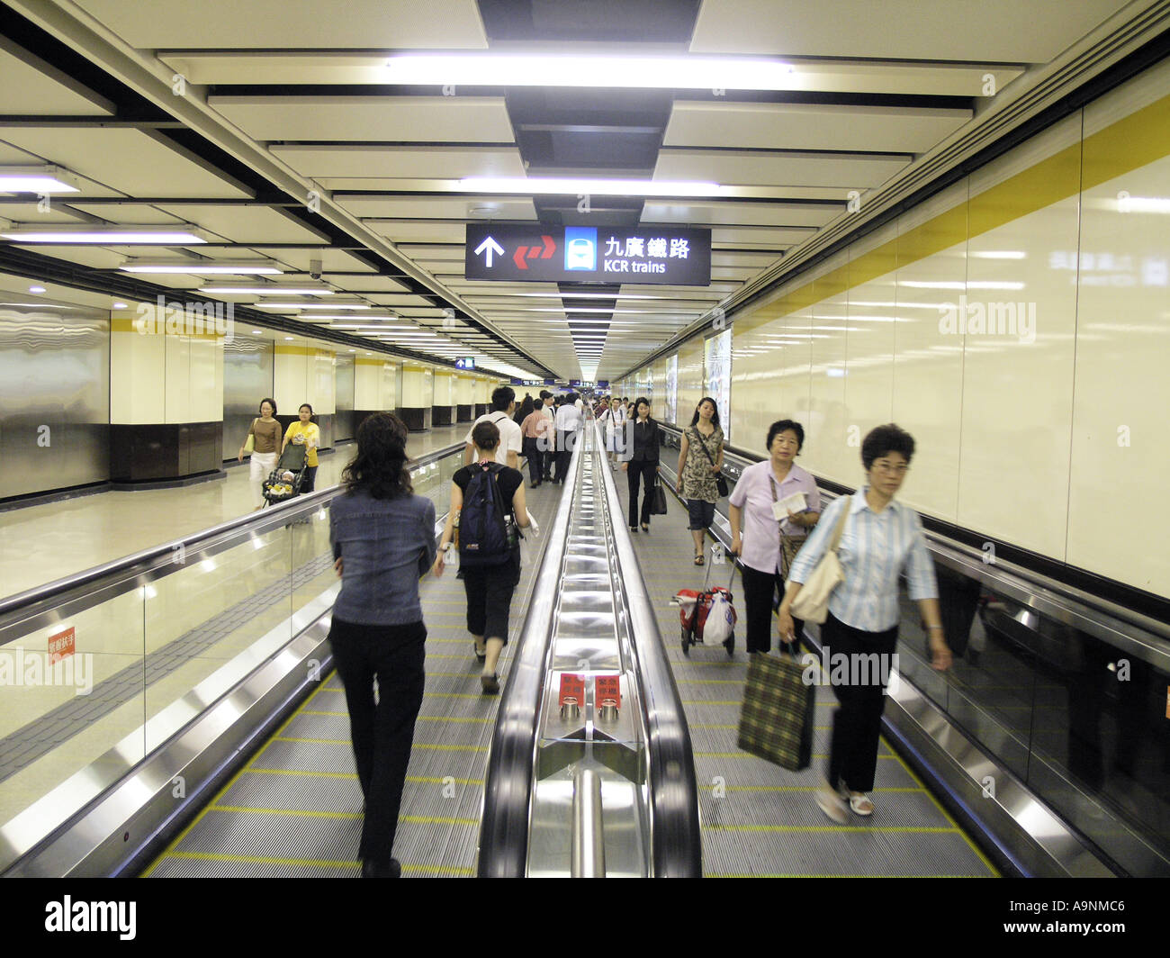 Examen à mi-parcours Mass Transit Railway Transport Logistic China Hong Kong Billet d'Asie Asie chinoise au transport urbain ville commut Banque D'Images