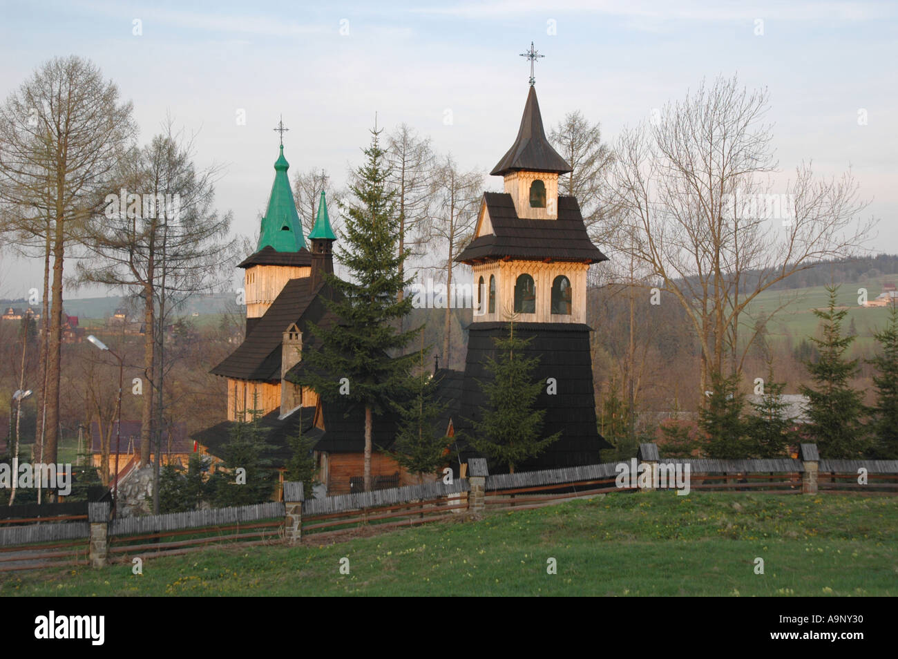 Église en bois près de Zakopane et Chocholow Witow Banque D'Images