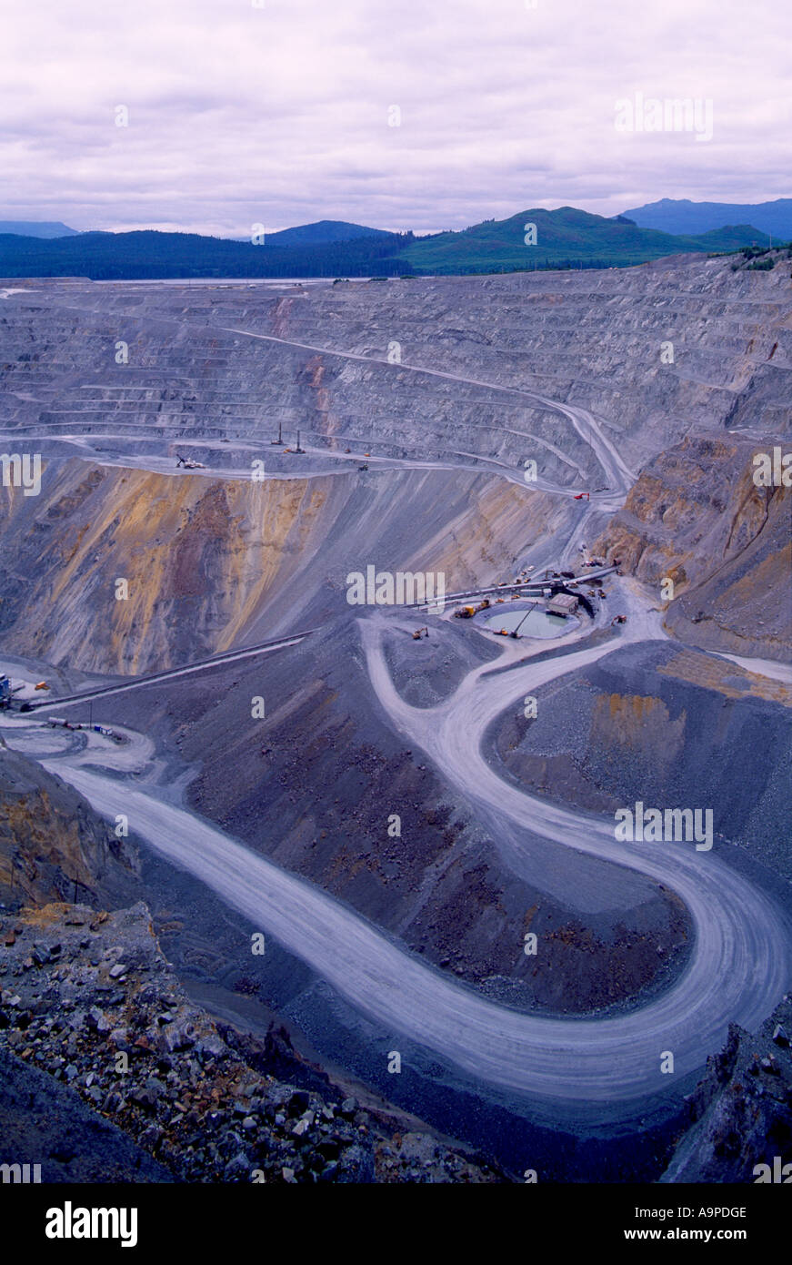 Mine de cuivre à ciel ouvert, l'île de Vancouver, BC, en  Colombie-Britannique, Canada - or, l'argent, le molybdène sous-produits de  l'exploitation minière Photo Stock - Alamy